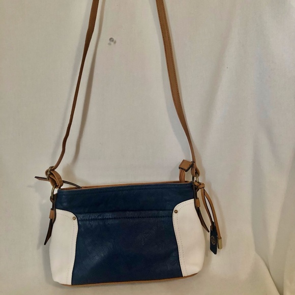 Giani Bernini Leather Crossbody Bag - Picture 2 of 15